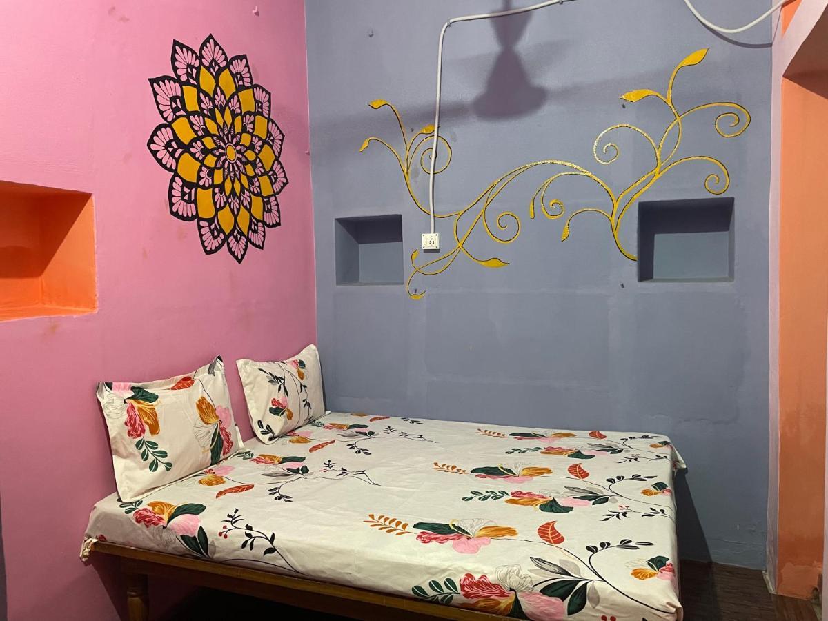 Indra Paying Guest House Varanasi Dış mekan fotoğraf
